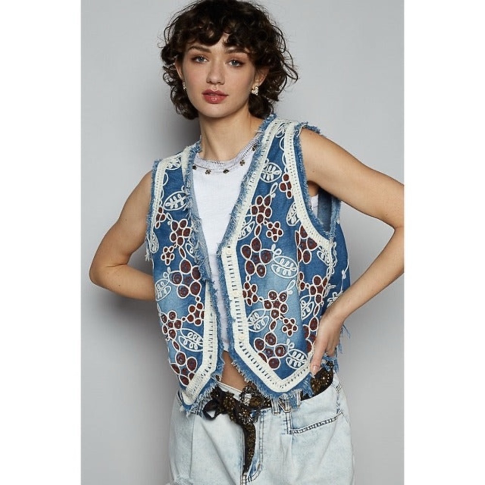 Embroidered Floral Frayed Hem Denim Vest - POL